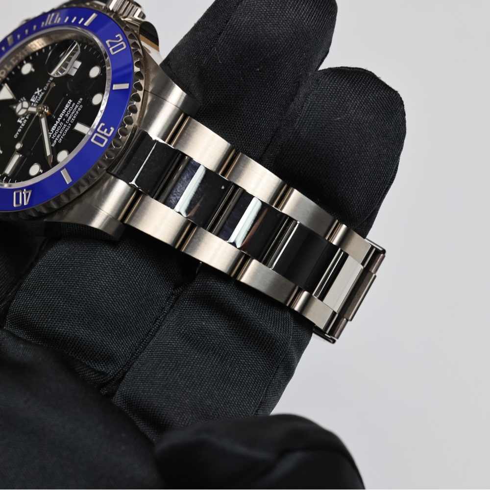 Rolex Submariner Smurf 126619LB - Picture 1 of 7